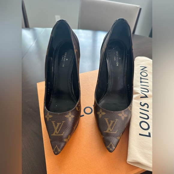 Louis Vuitton monogram pump. size 6 or 36. gently worn condition - Picture 2 of 7